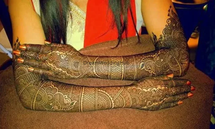 Jaipuri professional mehandi artist